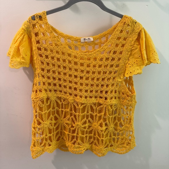 Miss Me Yellow Floral Crochet Overlay Top Large - Picture 1 of 5